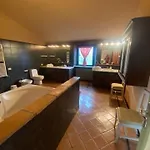 Le Ginestre Nocleg ze śniadaniem 3*
