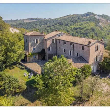 Le Ginestre Bed & Breakfast *